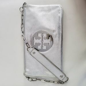 Tory Burch shoulder /clutch.  Just like New!!!